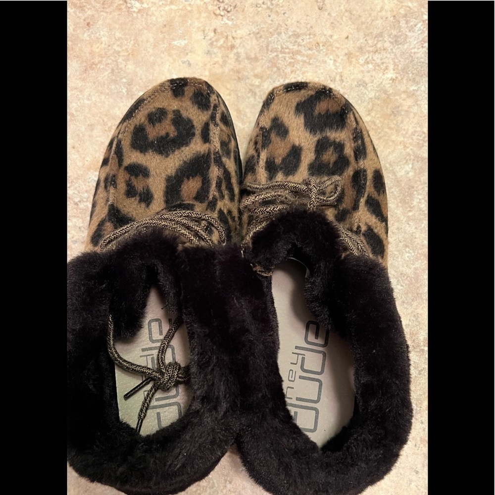 Like new cheetah hey dudes